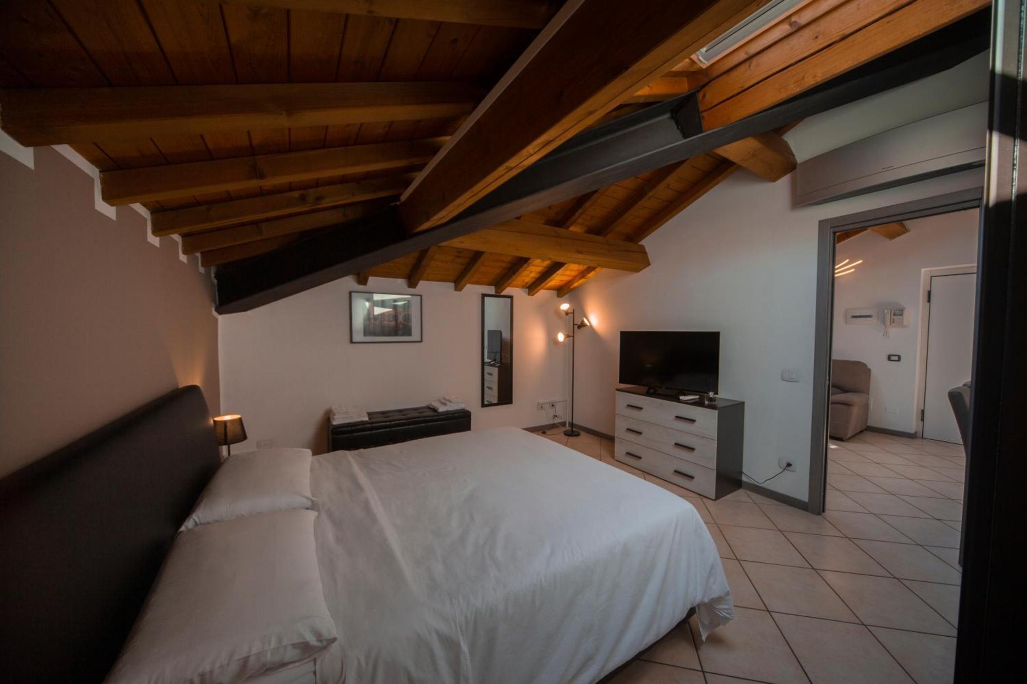 Appartamento Gioia เวโรนา ภายนอก รูปภาพ