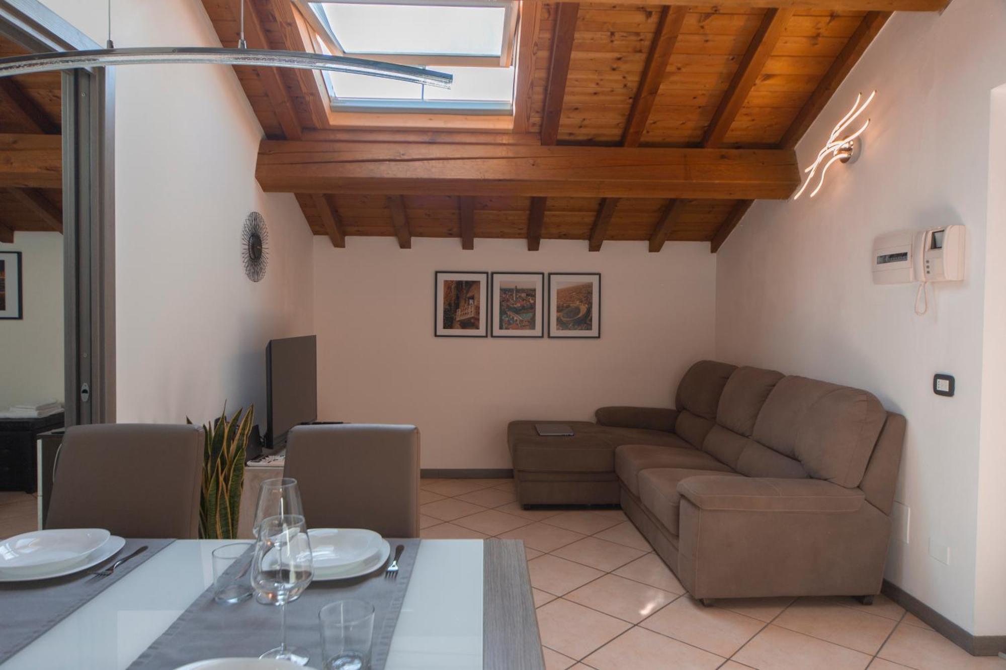 Appartamento Gioia เวโรนา ภายนอก รูปภาพ